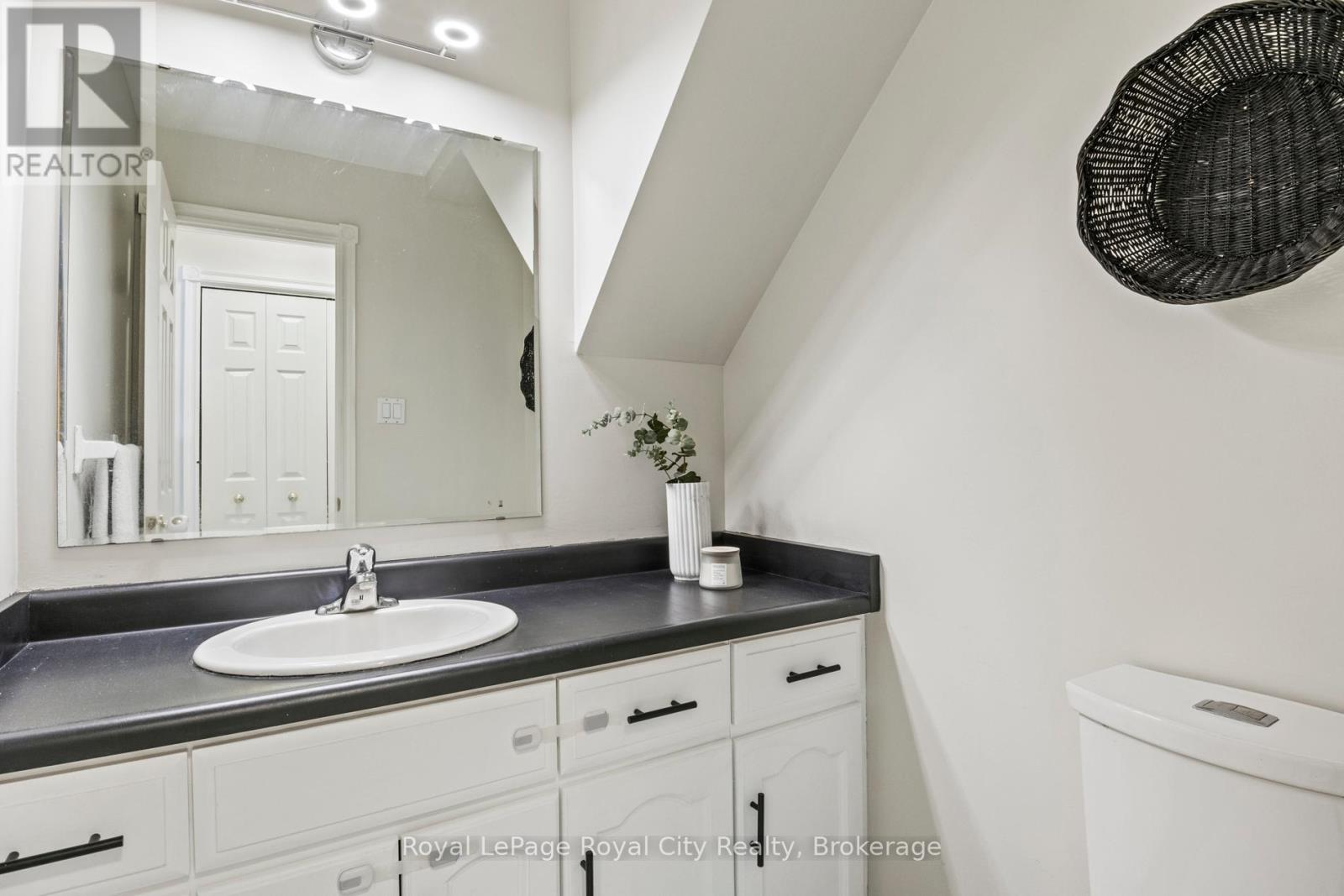 Photo 20 of 209 360 Waterloo Avenue, Guelph ON
