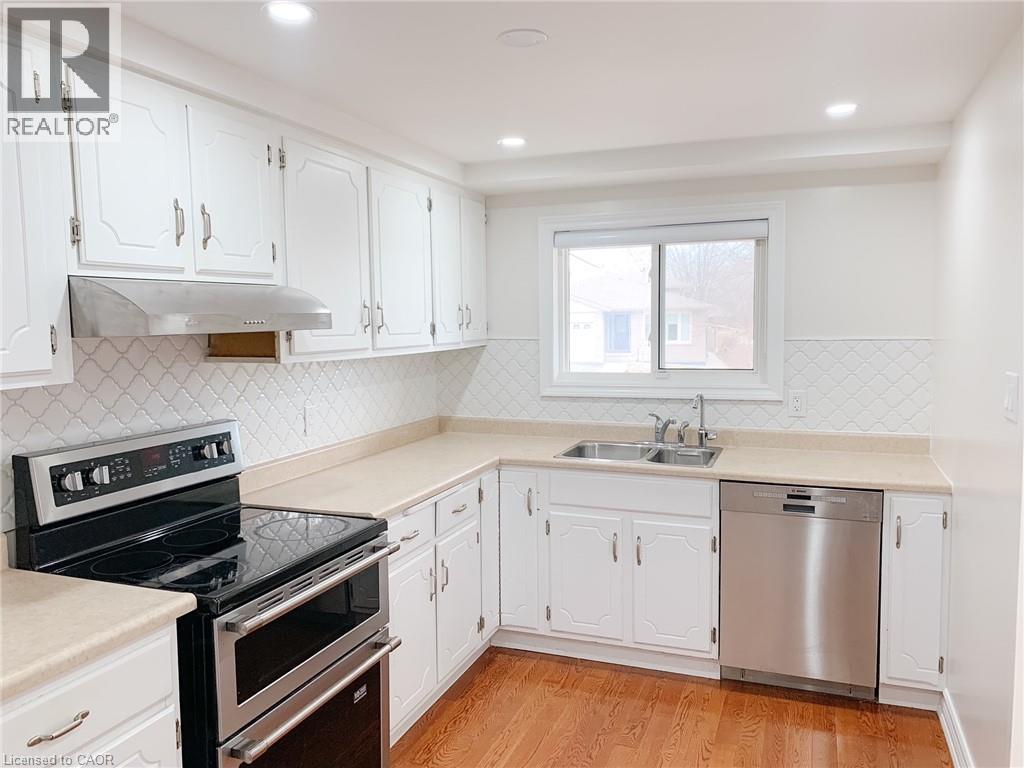 Photo 10 of 109 Biehn Drive Unit Upper, Kitchener ON