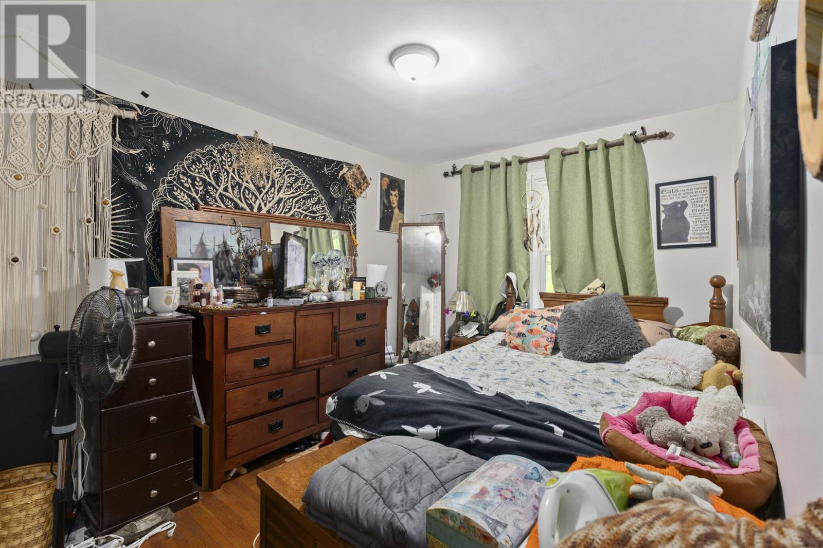 Photo 5 of 731 733 Wellington St E, Sault Ste Marie ON