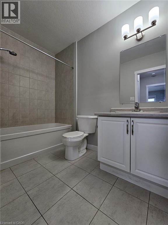 Photo 6 of 160 Rochefort Street Unit C 3, Kitchener ON