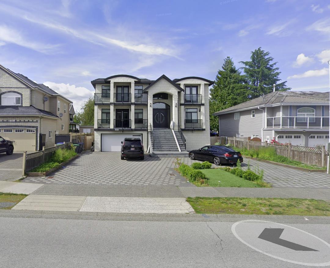Photo 1 of 12521 92 Avenue, Surrey BC