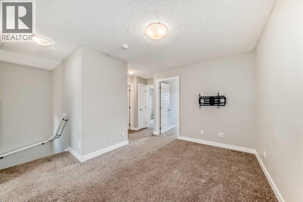 Photo 25 of 221 Midgrove Mews Sw, Airdrie AB