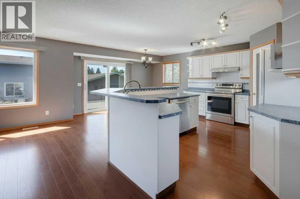 Photo 33 of 18 Big Springs Mews Se, Airdrie AB