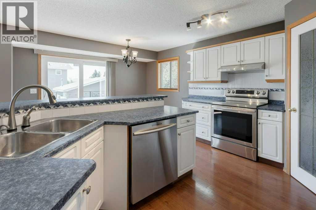 Photo 27 of 18 Big Springs Mews Se, Airdrie AB