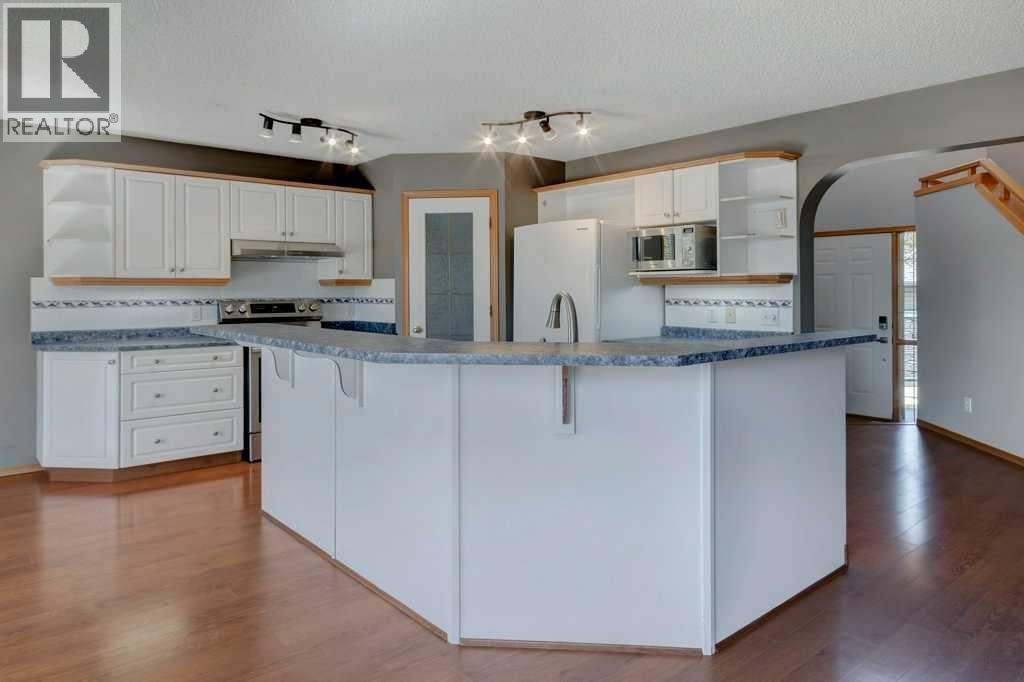 Photo 2 of 18 Big Springs Mews Se, Airdrie AB