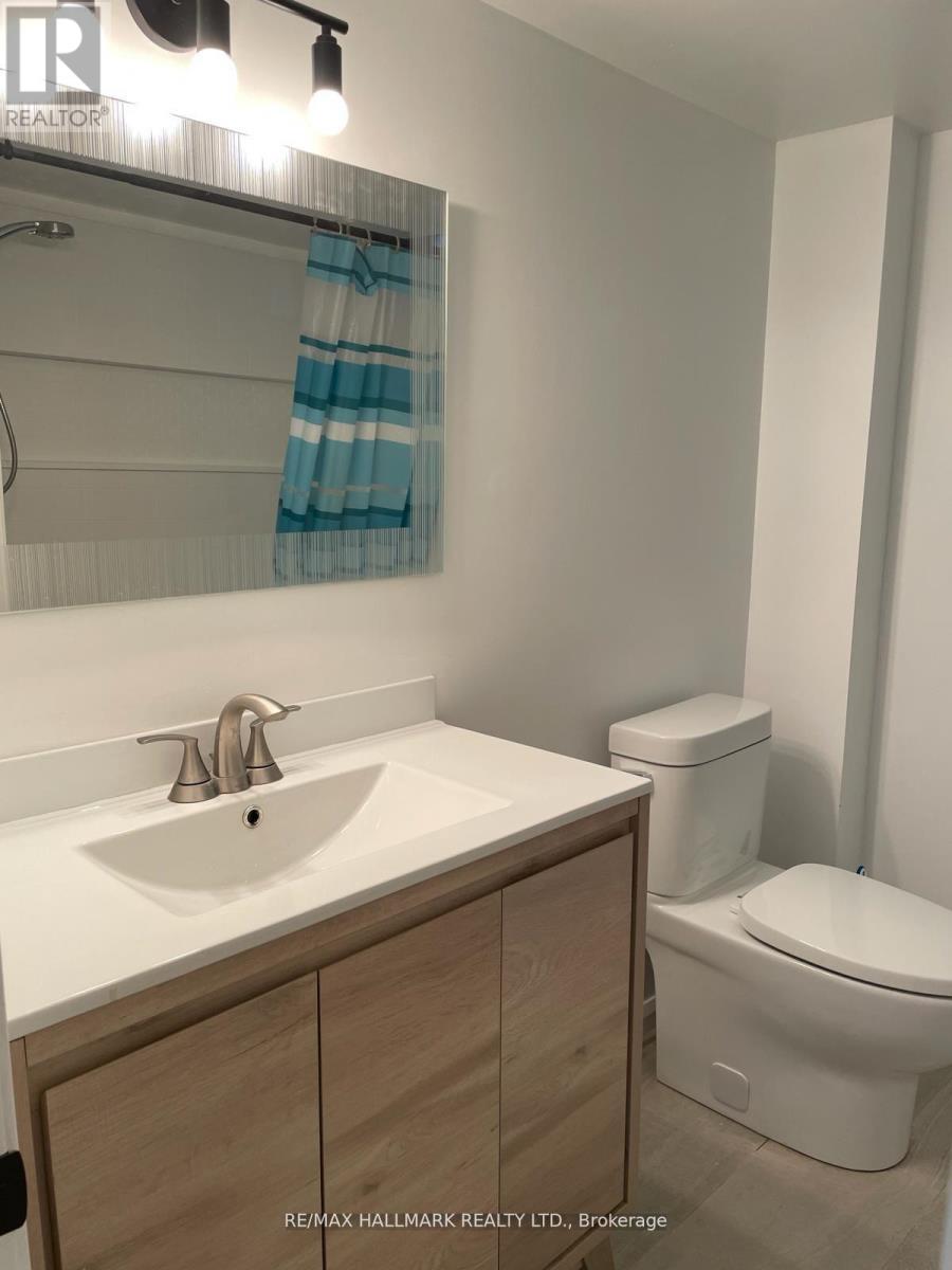 Photo 8 of Bsmt 256 Stone Road, Aurora ON