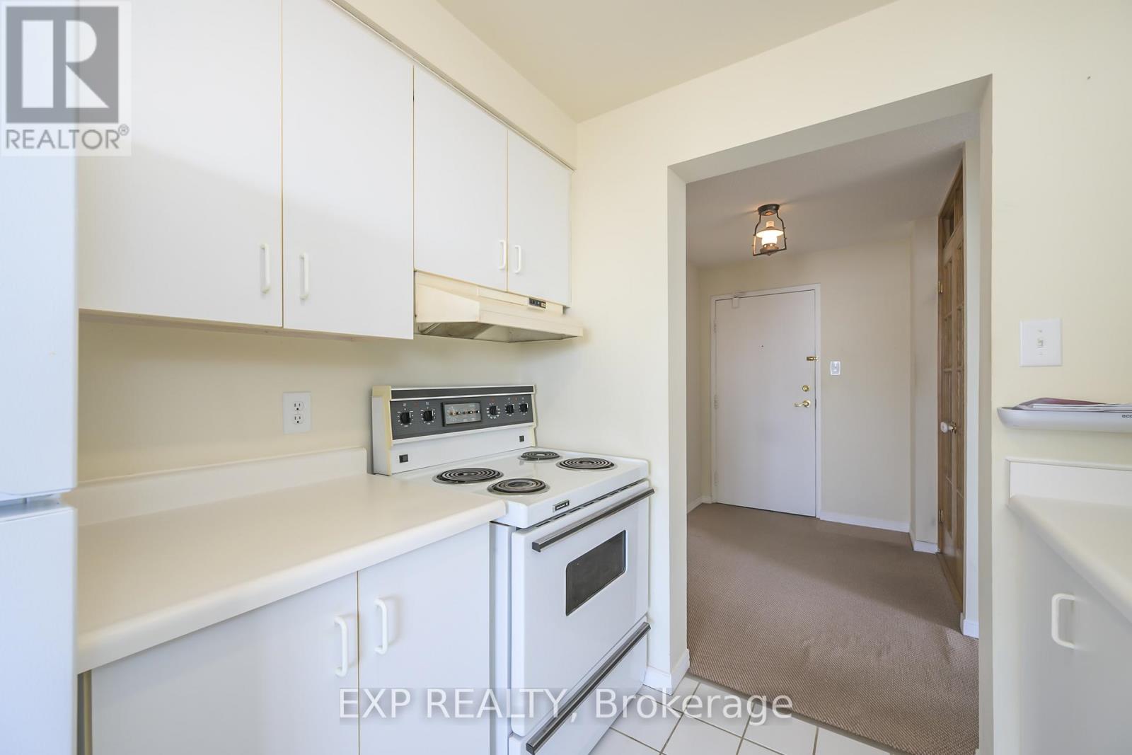 Photo 15 of 910 570 Proudfoot Lane, London North ON