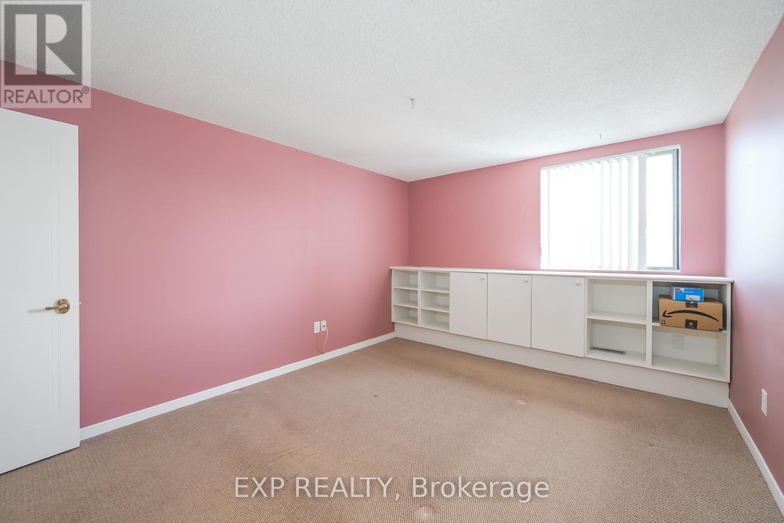 Photo 30 of 910 570 Proudfoot Lane, London North ON