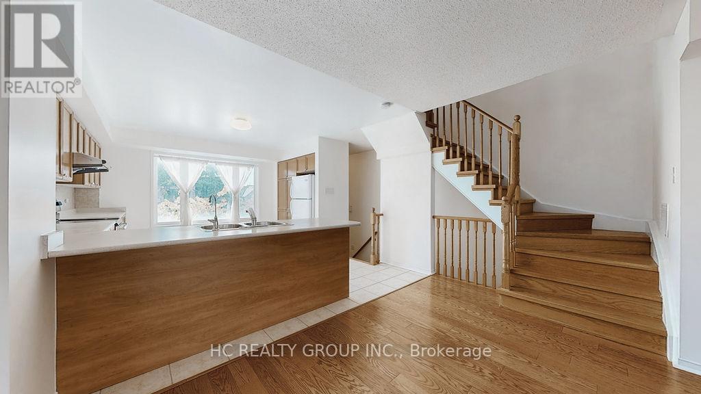 Photo 19 of 268 4975 Southampton Drive, Mississauga ON