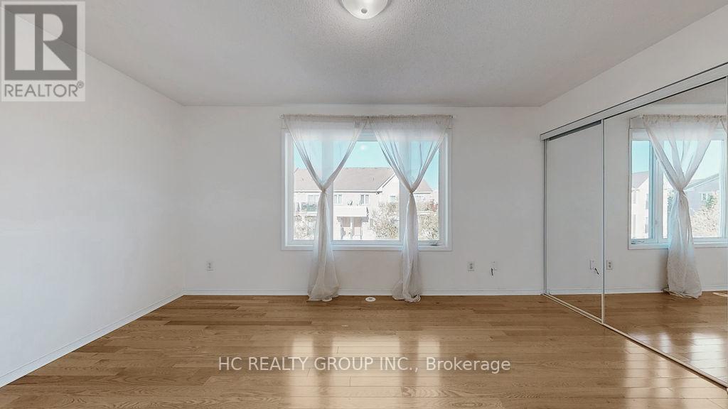 Photo 17 of 268 4975 Southampton Drive, Mississauga ON