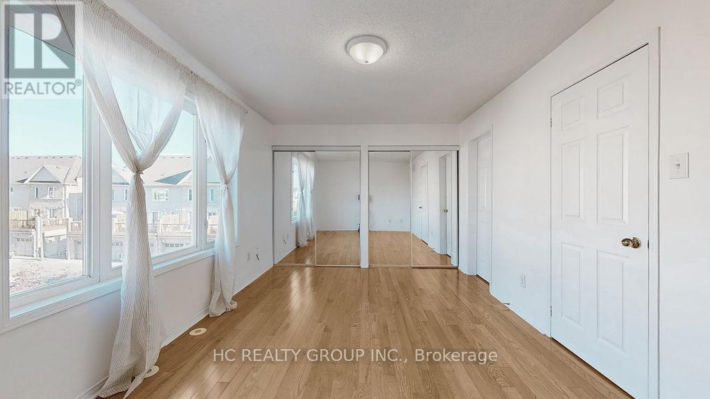 Photo 30 of 268 4975 Southampton Drive, Mississauga ON