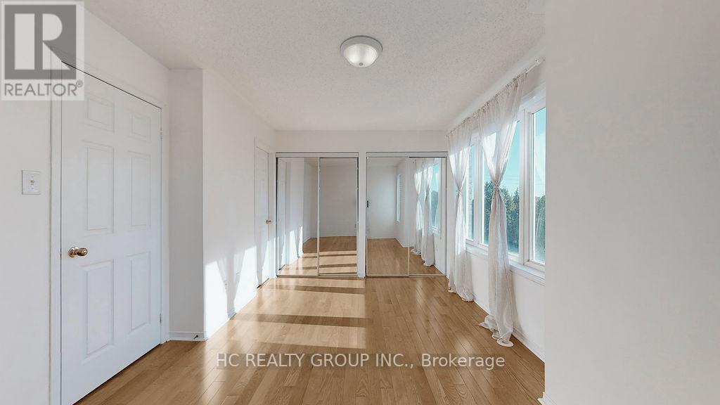 Photo 20 of 268 4975 Southampton Drive, Mississauga ON
