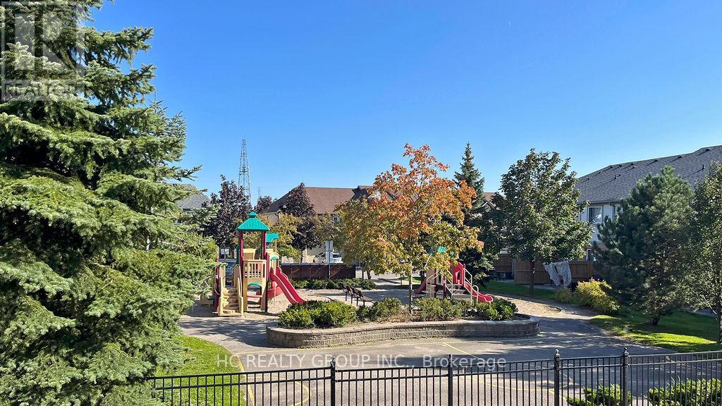 Photo 11 of 268 4975 Southampton Drive, Mississauga ON