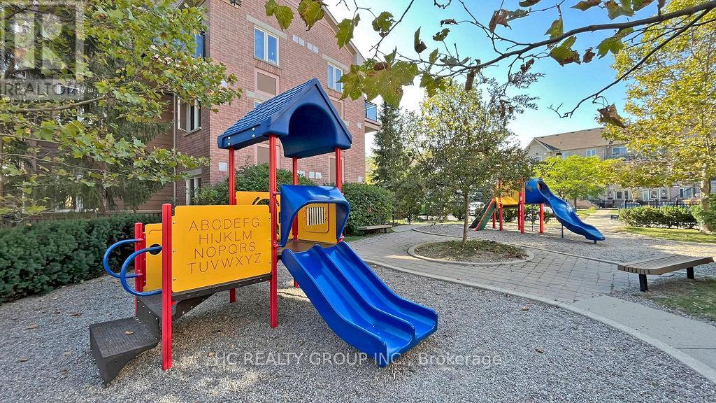 Photo 36 of 268 4975 Southampton Drive, Mississauga ON