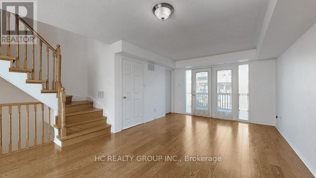 Photo 7 of 268 4975 Southampton Drive, Mississauga ON