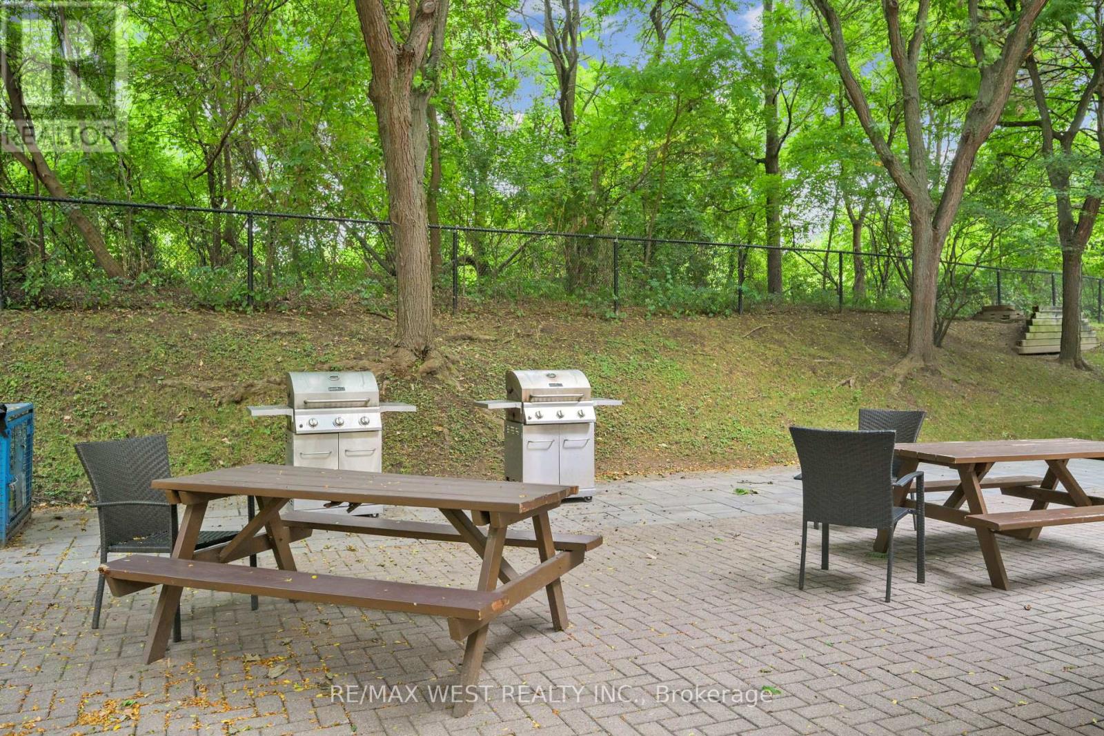 Photo 4 of 241 8351 Mclaughlin Road S, Brampton ON