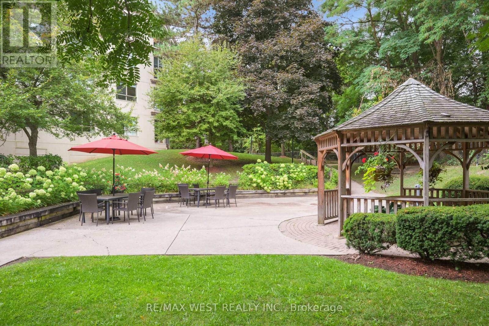 Photo 9 of 241 8351 Mclaughlin Road S, Brampton ON