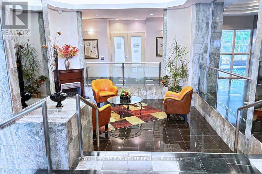 Photo 2 of 1405 4470 Tucana Court, Mississauga ON