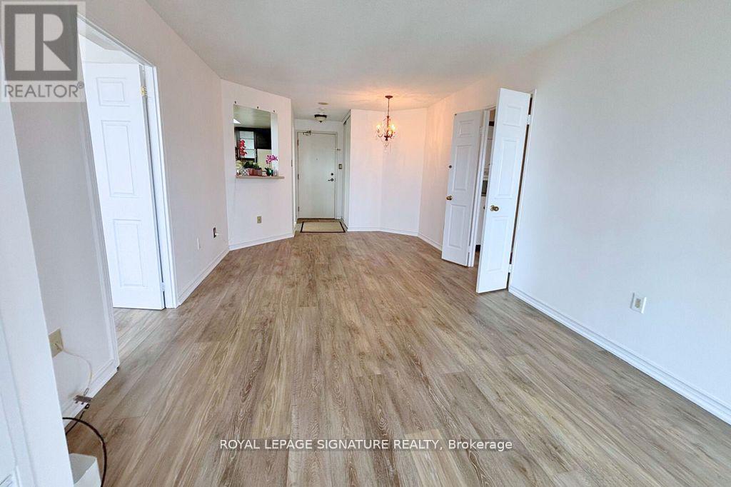Photo 5 of 1405 4470 Tucana Court, Mississauga ON