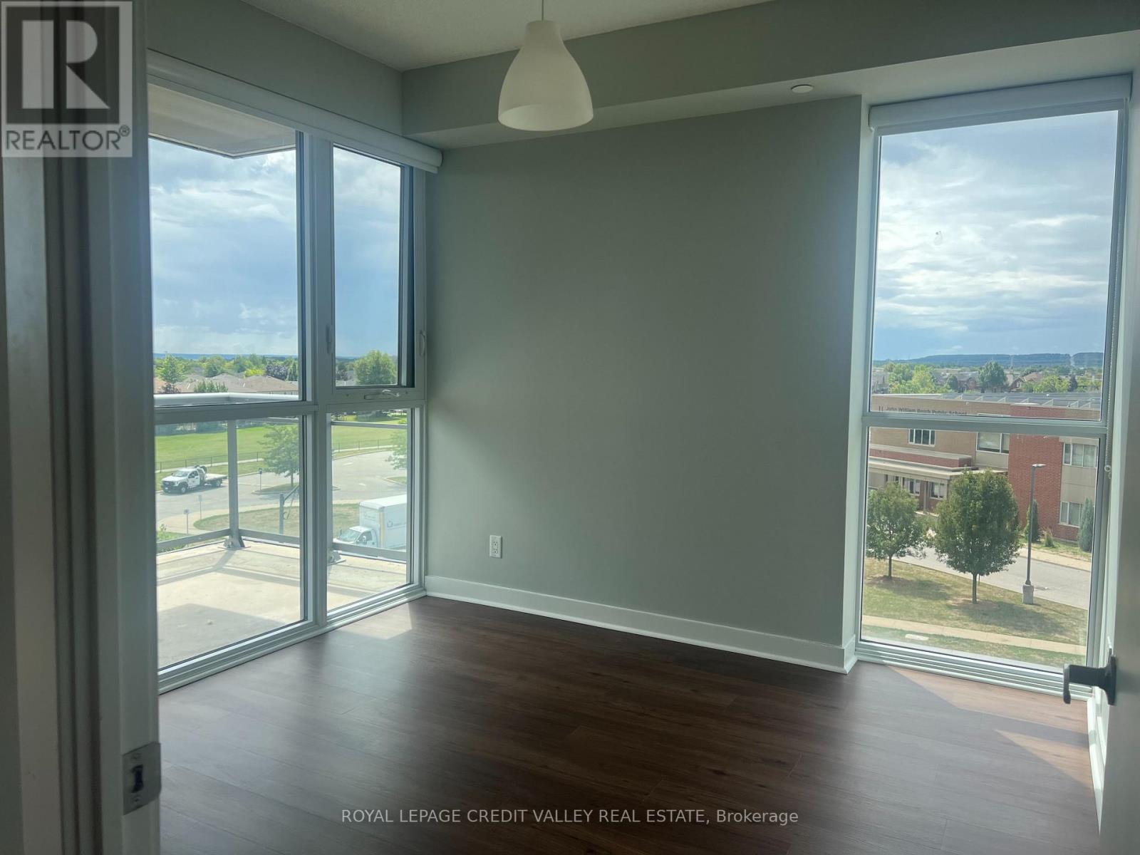 Photo 32 of D 416 5220 Dundas Street, Burlington ON