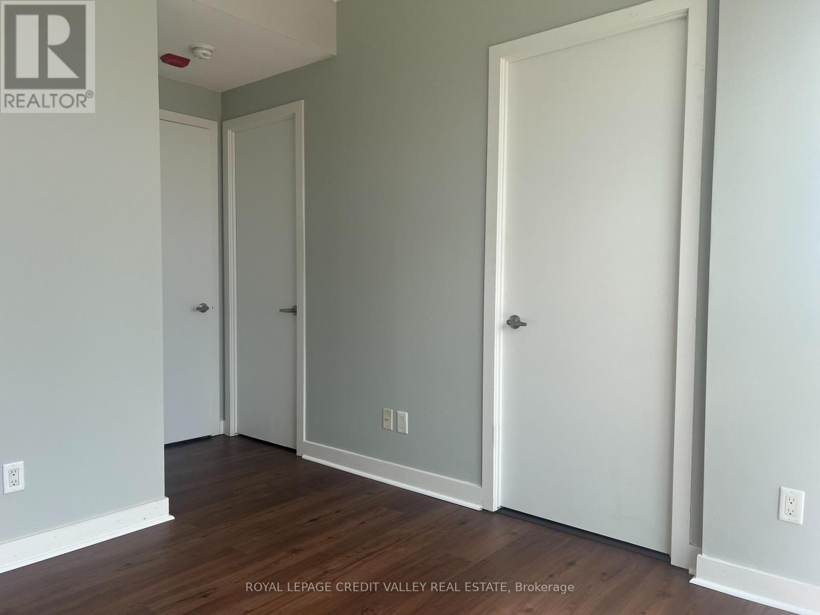 Photo 30 of D 416 5220 Dundas Street, Burlington ON