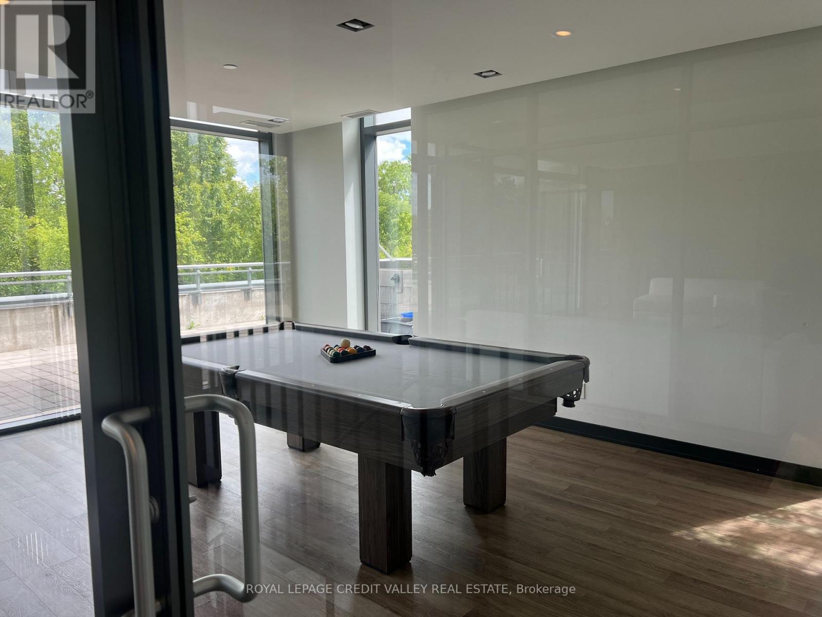 Photo 12 of D 416 5220 Dundas Street, Burlington ON
