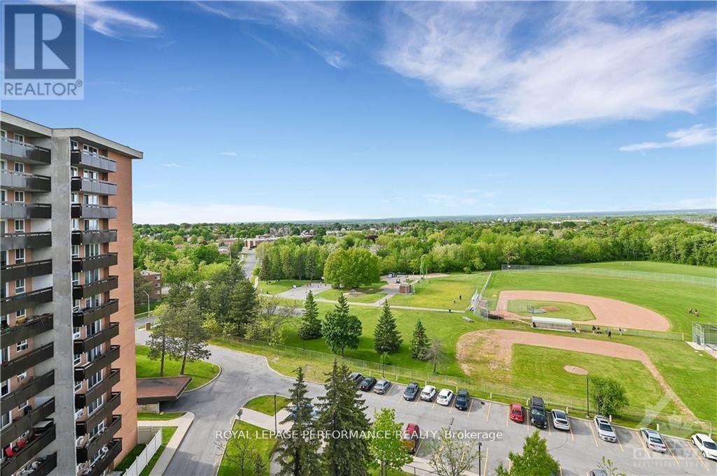 Photo 15 of 1115 2020 Jasmine Crescent, Ottawa ON