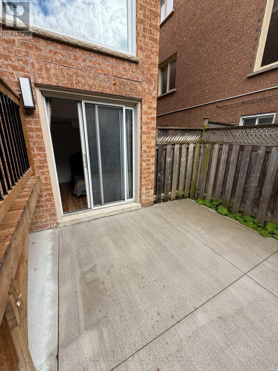 Photo 18 of Bsmt 256 Stone Road, Aurora ON