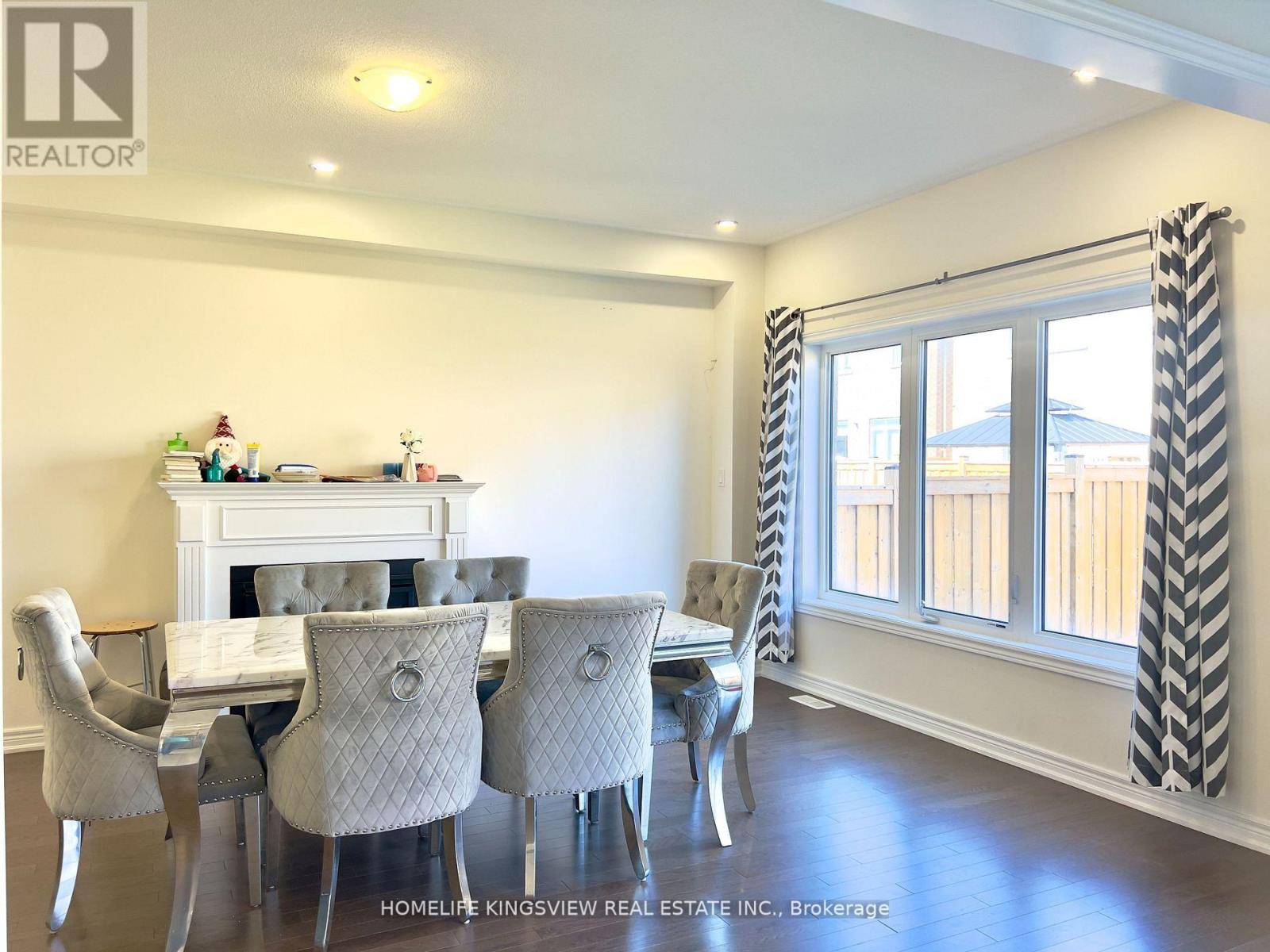 Photo 2 of 708 Gilmour Crescent, Shelburne ON