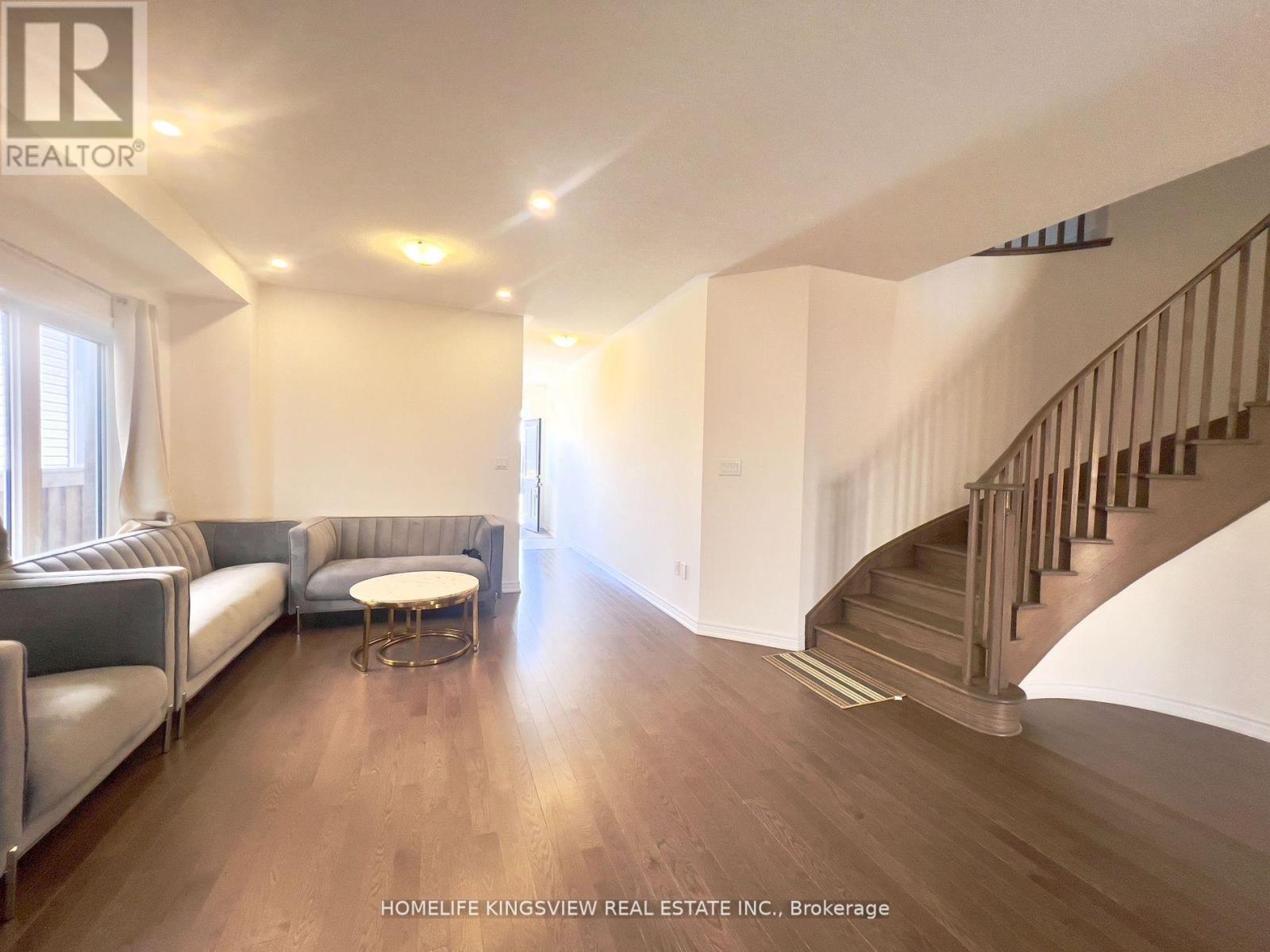 Photo 12 of 708 Gilmour Crescent, Shelburne ON