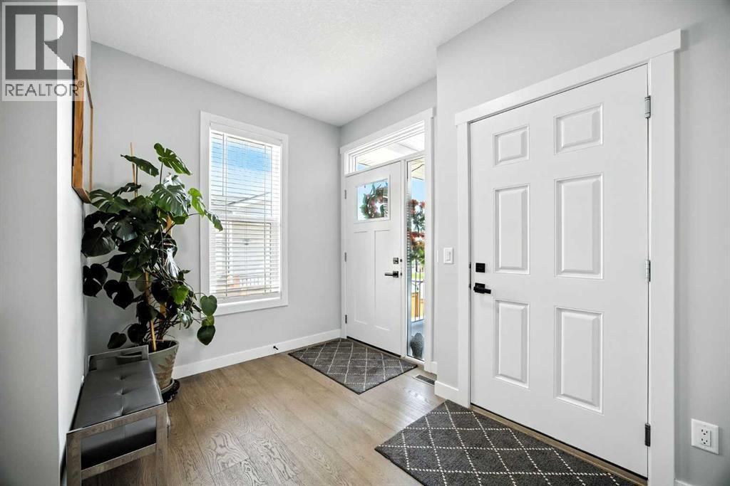 Photo 7 of 97 Amblehurst Gardens Nw, Calgary AB