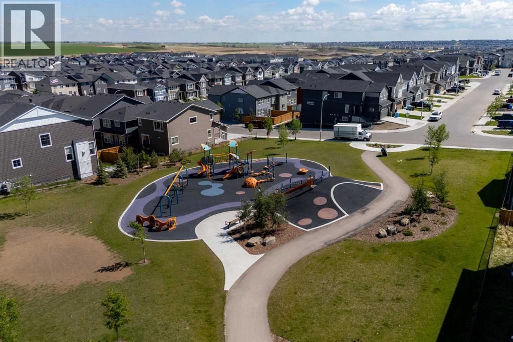 Photo 2 of 97 Amblehurst Gardens Nw, Calgary AB