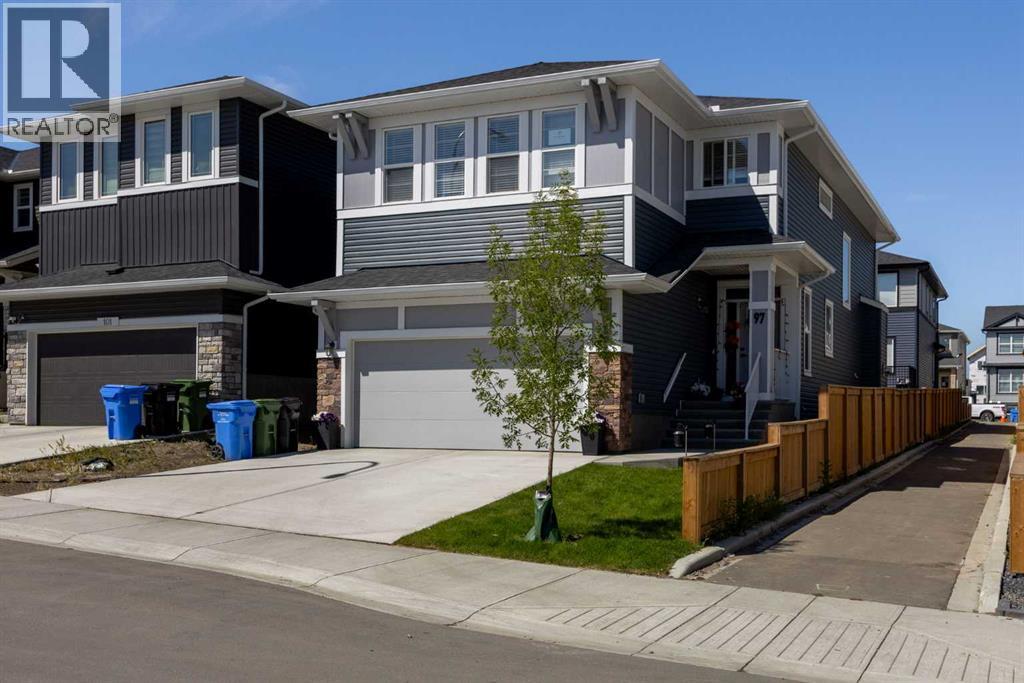Photo 5 of 97 Amblehurst Gardens Nw, Calgary AB