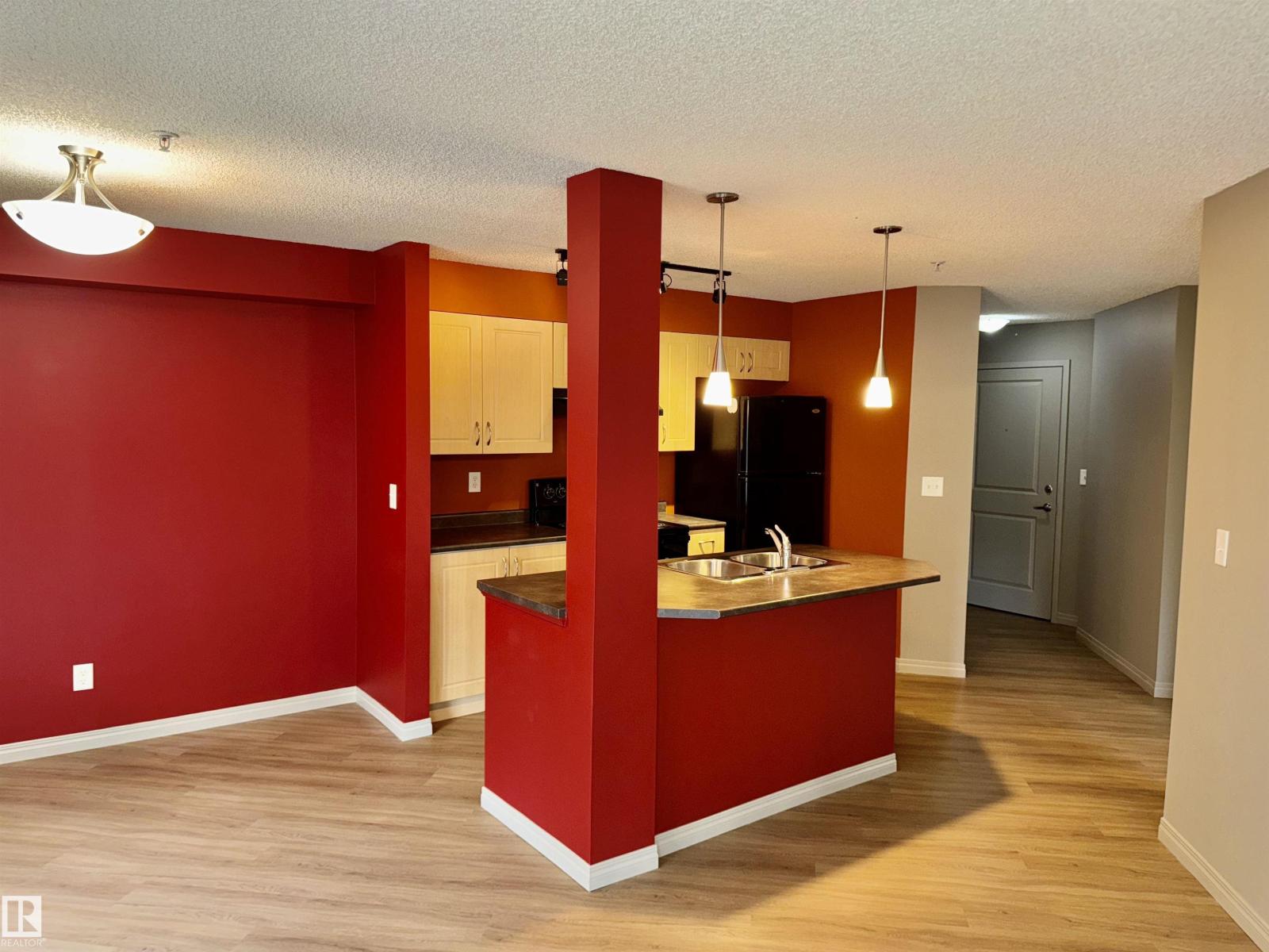 Photo 16 of 211 11441 Ellerslie Rd Sw, Edmonton AB