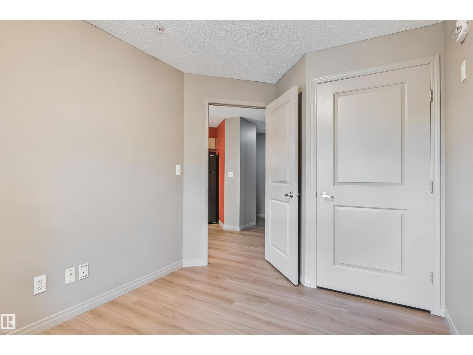 Photo 5 of 211 11441 Ellerslie Rd Sw, Edmonton AB