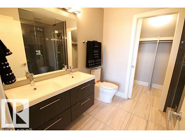 Photo 19 of 11333 76 Av Nw, Edmonton AB