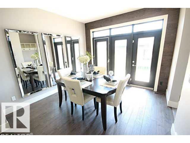 Photo 14 of 11333 76 Av Nw, Edmonton AB