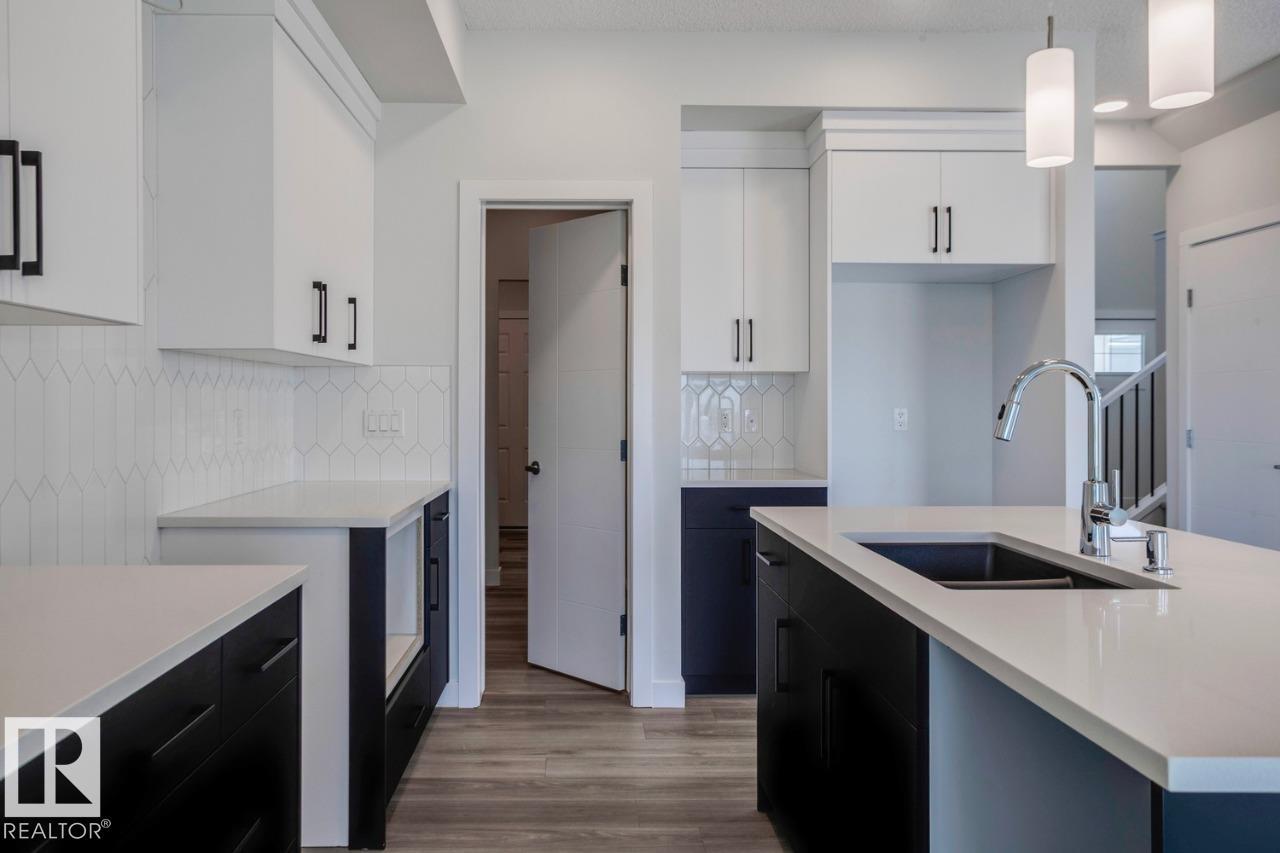 Photo 6 of 2831 191 St Nw, Edmonton AB