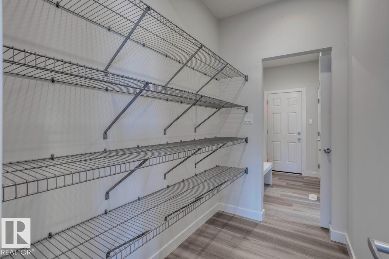 Photo 11 of 2831 191 St Nw, Edmonton AB