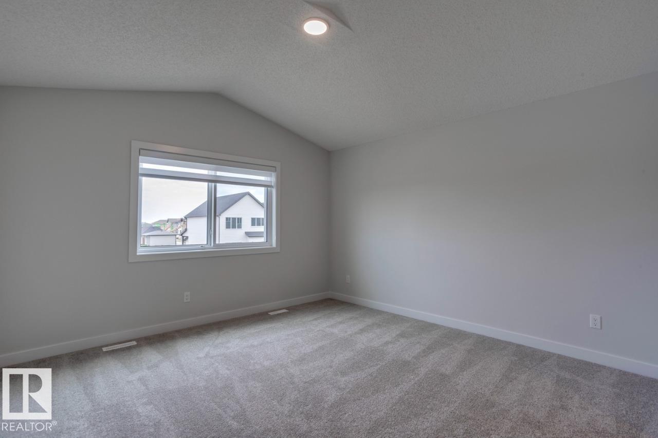 Photo 10 of 2831 191 St Nw, Edmonton AB