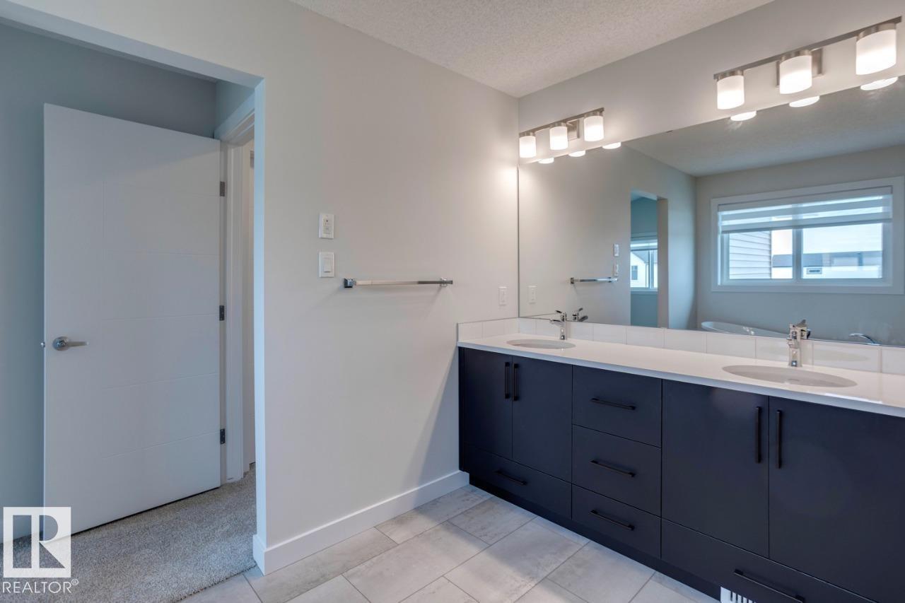 Photo 15 of 2831 191 St Nw, Edmonton AB