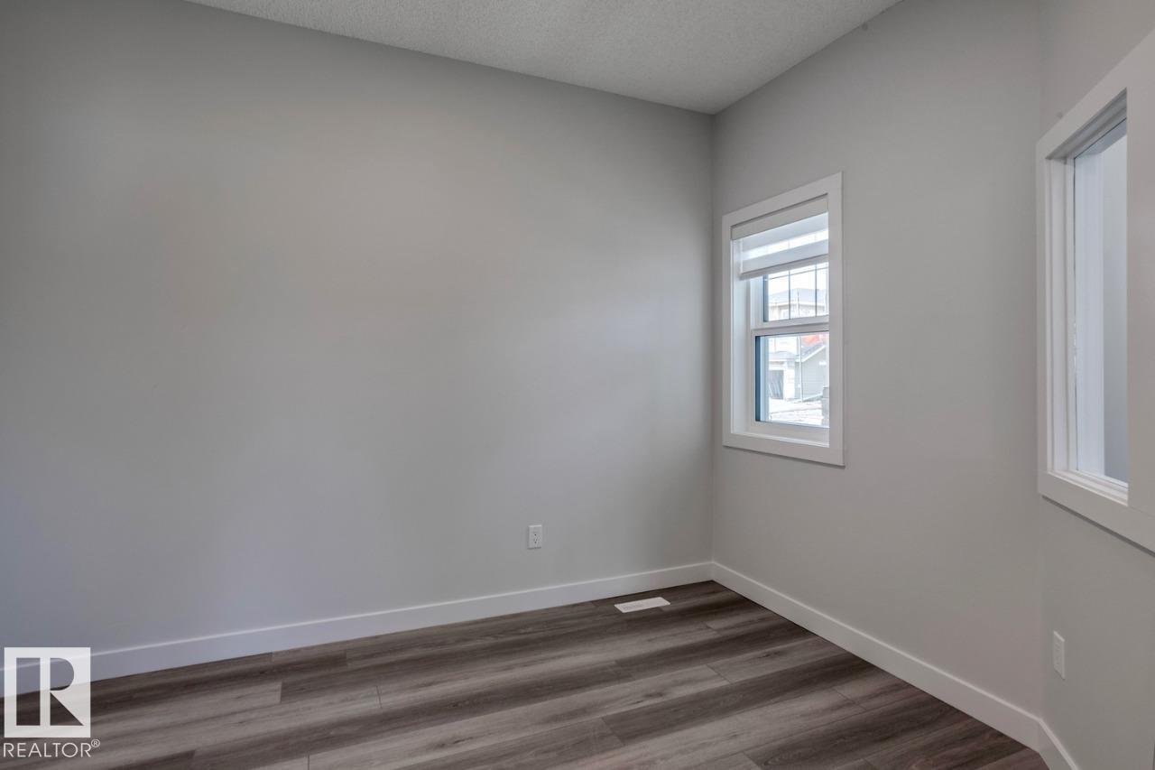 Photo 32 of 2831 191 St Nw, Edmonton AB