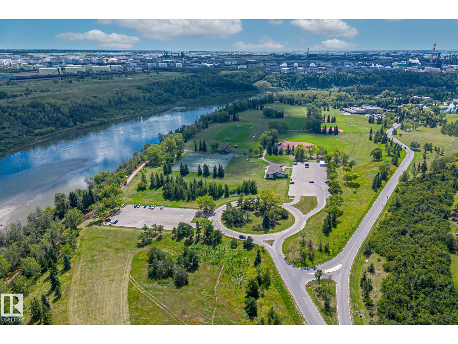 Photo 55 of 10832 31 St Nw, Edmonton AB