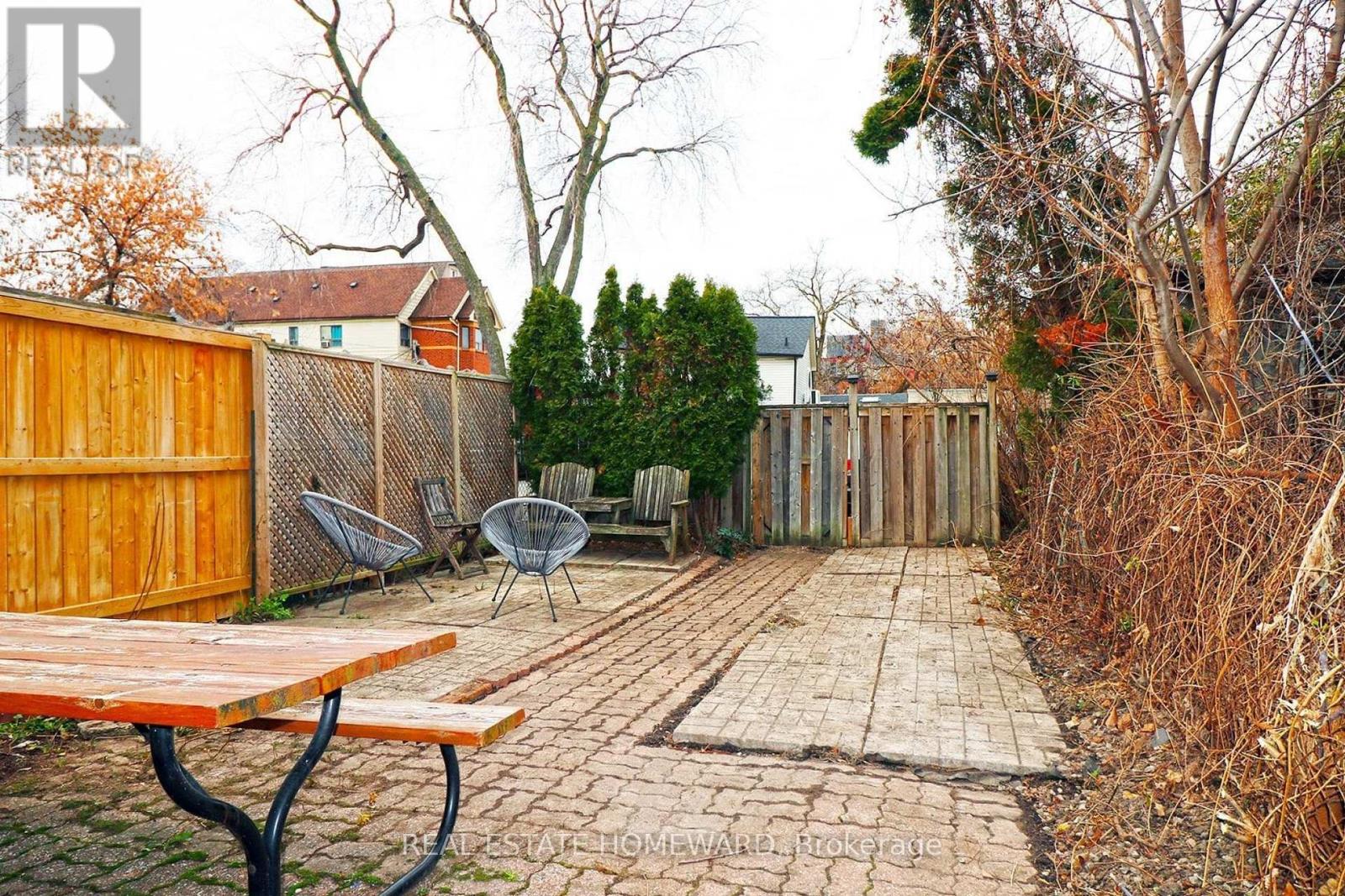 Photo 11 of 118 Huron Street, Toronto ON