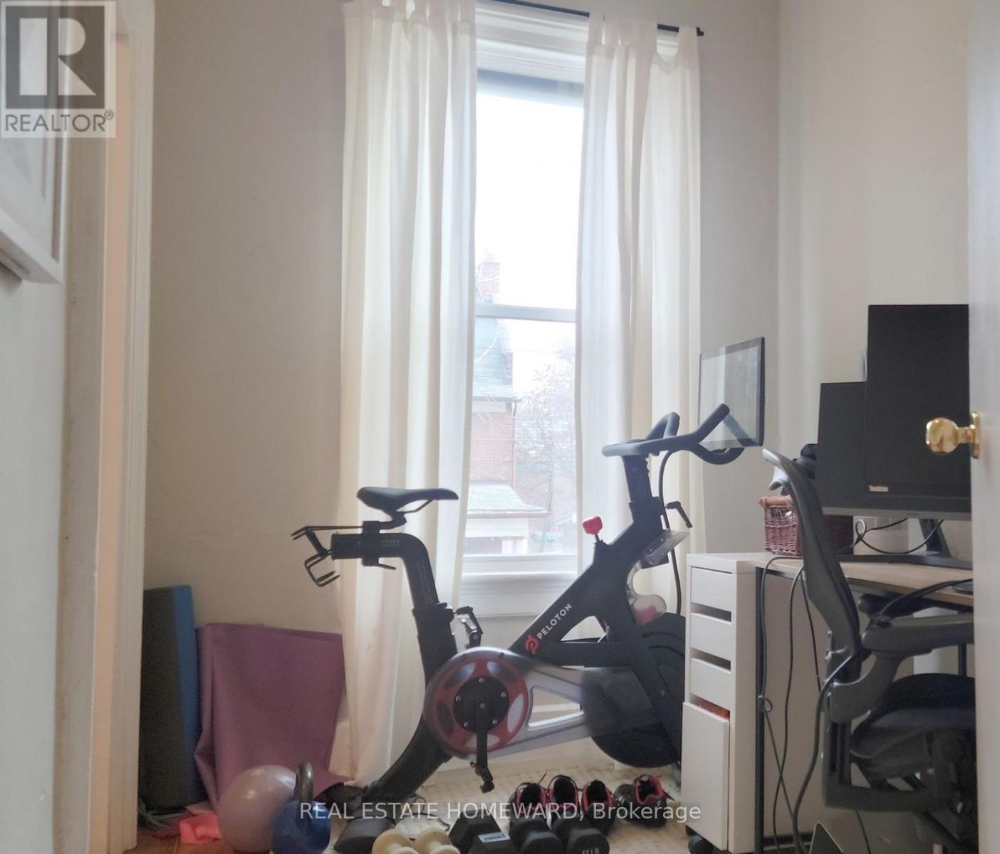 Photo 13 of 118 Huron Street, Toronto ON