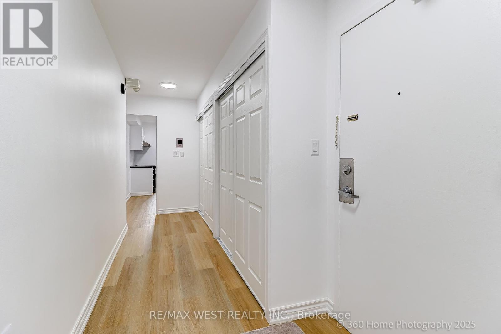 Photo 11 of 803 3 Massey Square, Toronto ON