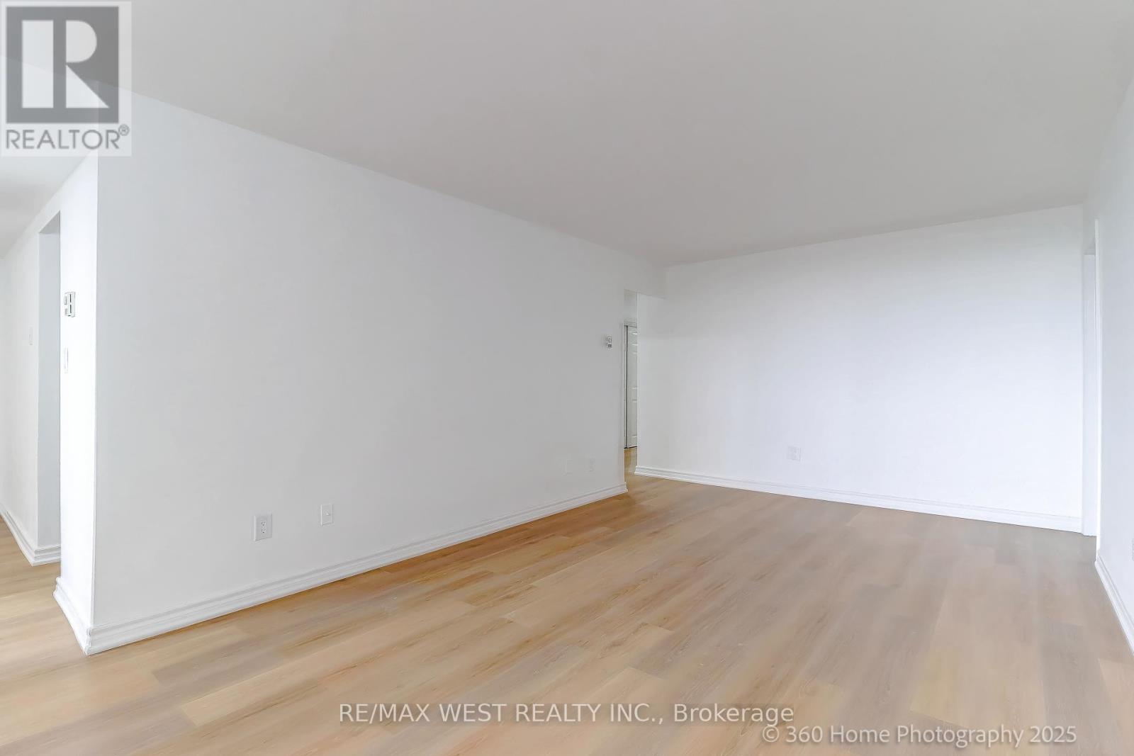Photo 21 of 803 3 Massey Square, Toronto ON