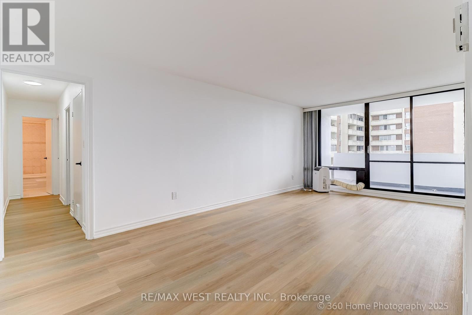 Photo 19 of 803 3 Massey Square, Toronto ON