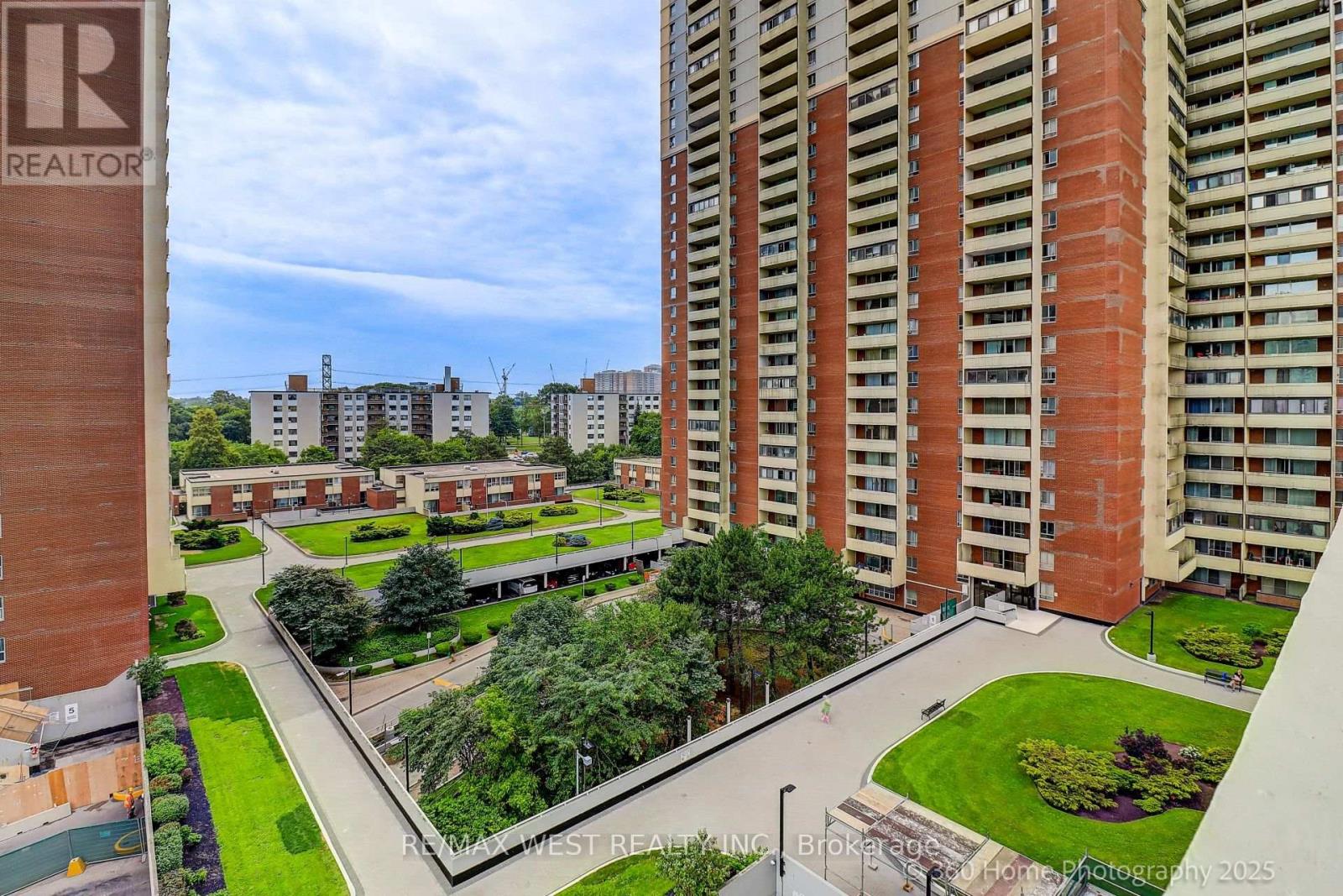 Photo 15 of 803 3 Massey Square, Toronto ON