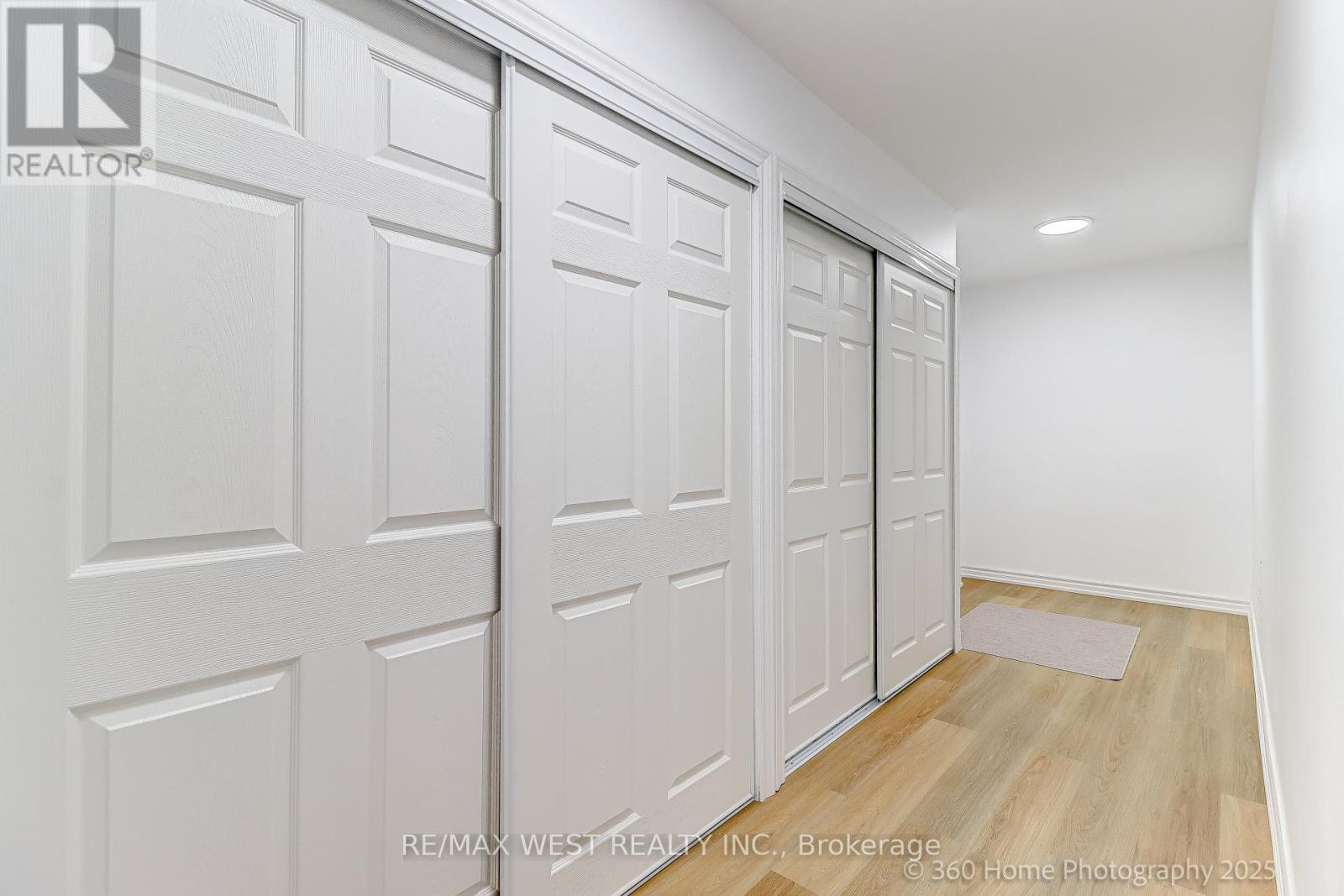 Photo 2 of 803 3 Massey Square, Toronto ON